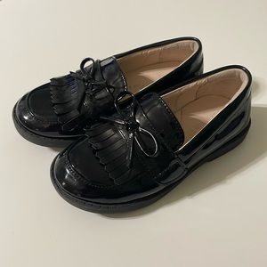Girls black shoes